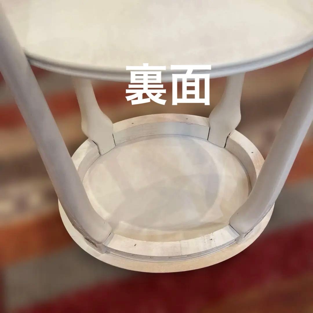 ロココ様式ゴールドの装飾アンティーク楕円形サイドテーブル下段棚付クリームホワイト