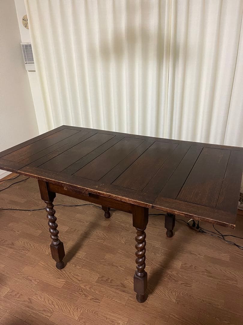 アンティーク　テーブル　ロイスクレヨン