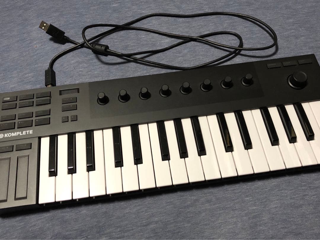 KOMPLETE KONTROL M32 32鍵 USB接続