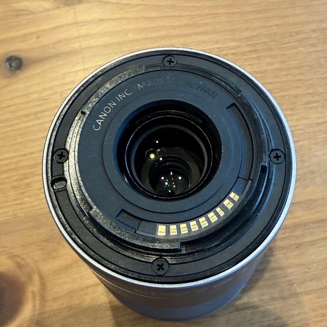 【美品】Canon キャノンEOS Kiss M2 ダブルズームキット　ホワイト