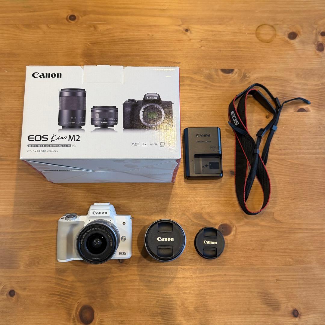 【美品】Canon キャノンEOS Kiss M2 ダブルズームキット　ホワイト