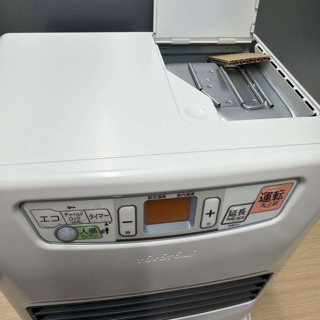 【未使用】トヨトミ　LC-S330　石油ファンヒーター(人感センサー付)