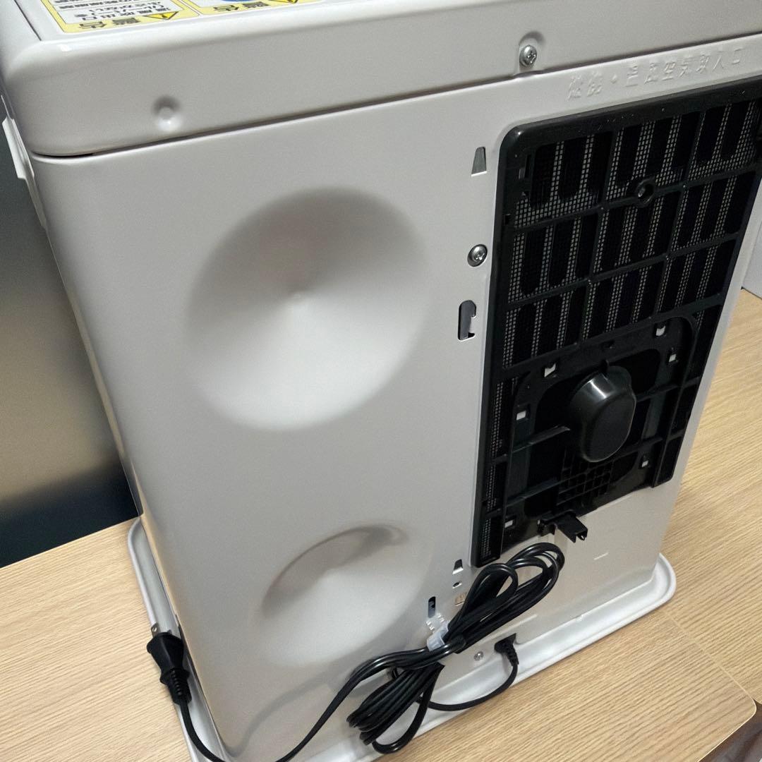 【未使用】トヨトミ　LC-S330　石油ファンヒーター(人感センサー付)