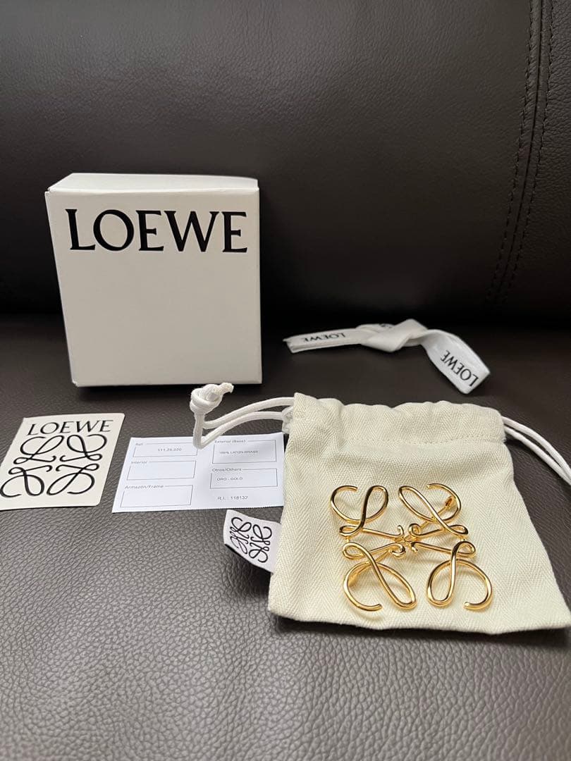 LOEWE ロエベ　アナグラムブローチ　ゴールド