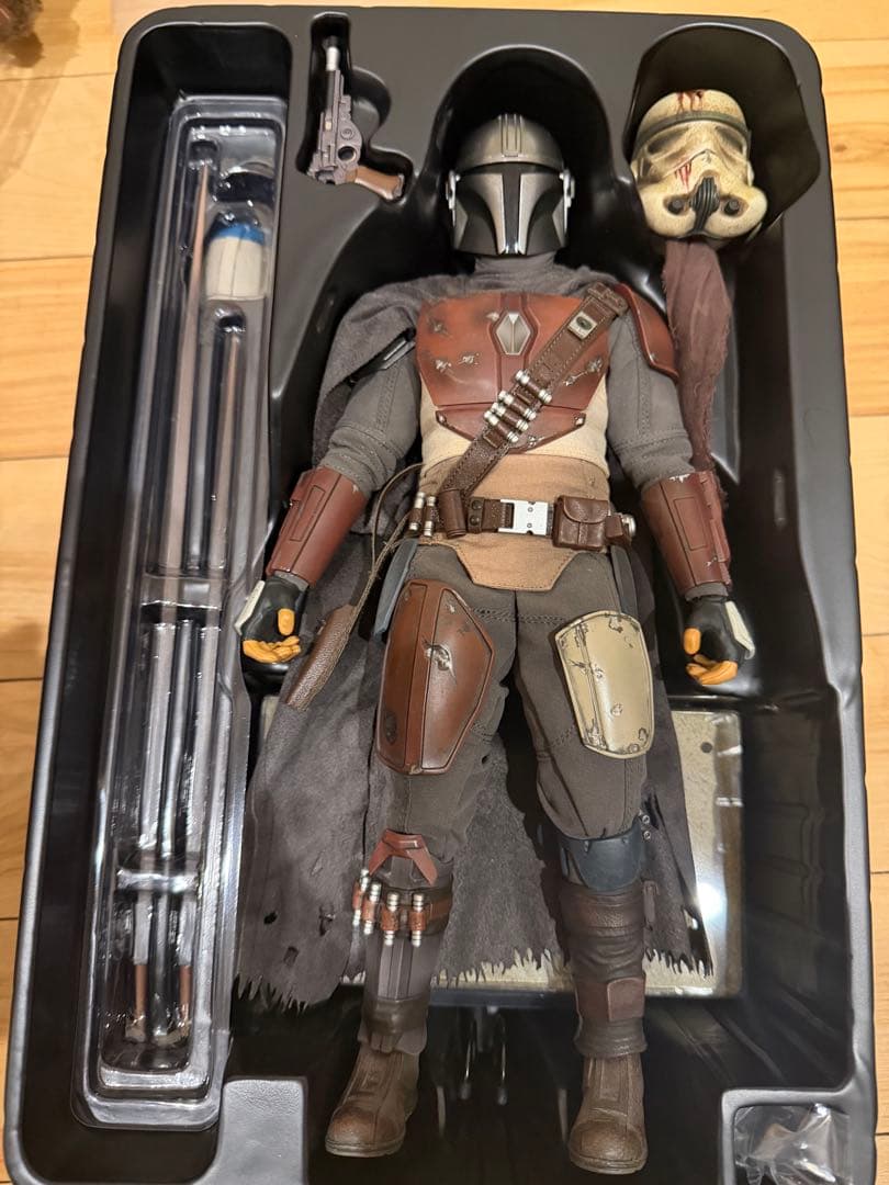 【美品】ホットトイズ　1/6スケールフィギュア マンダロリアン TMS007