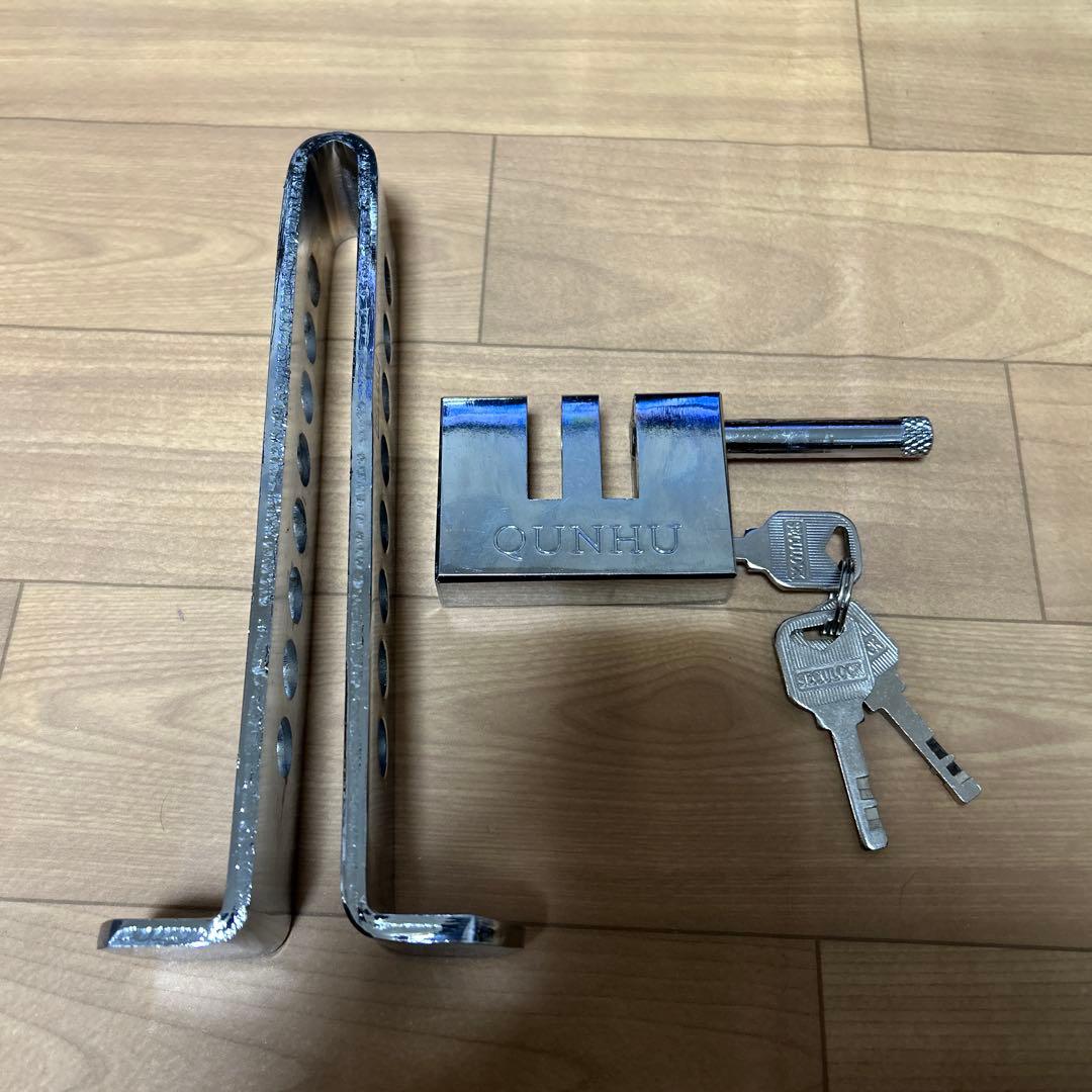 TOMS ステアリングロック