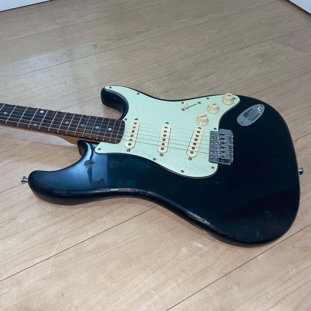 高級ピックアップ搭載　いい音　ストラトキャスタータイプ　弦高調整済み　です