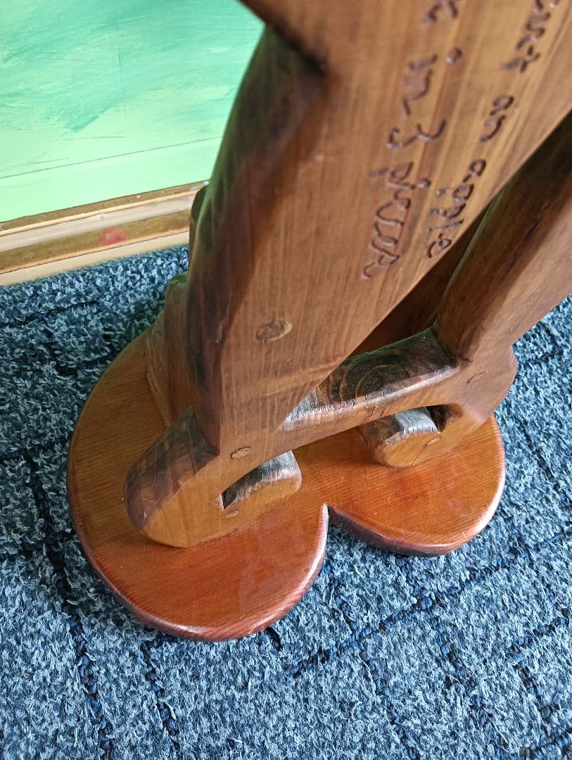 特大　猫型　木製アート彫刻　玄関先など幸せ招く猫