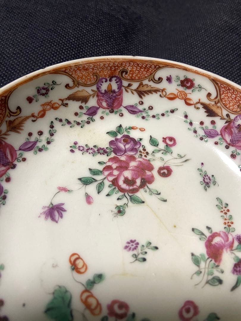 中国古美術品　清の乾隆時代　粉彩草花文茶器　本物保証　12cm