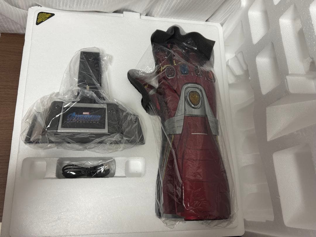 チ*ラ様 ホットトイズ１／１スケールレプリカ　ナノ・ガントレット