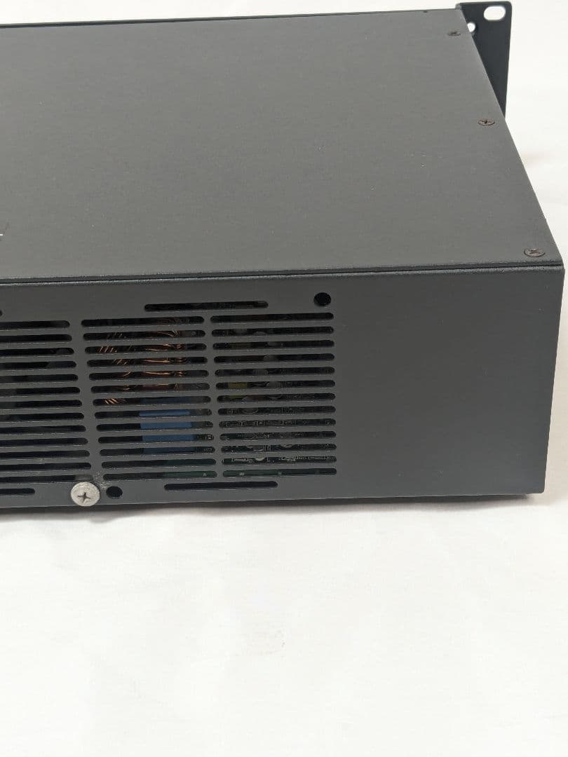 CARVIN DCM2004L 4chパワーアンプ カーヴィン