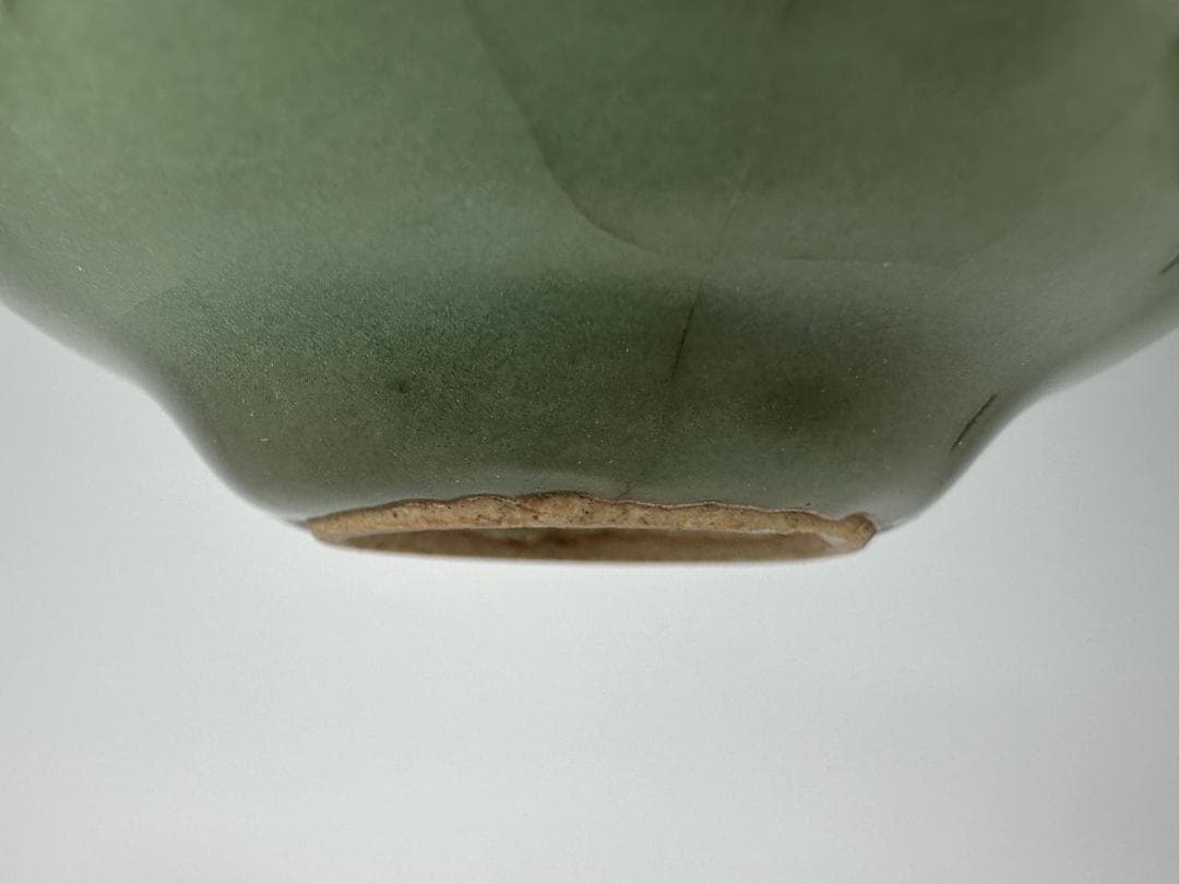 中国美術　龍泉窯　青磁茶杯　煎茶碗　貫入　盃　唐物