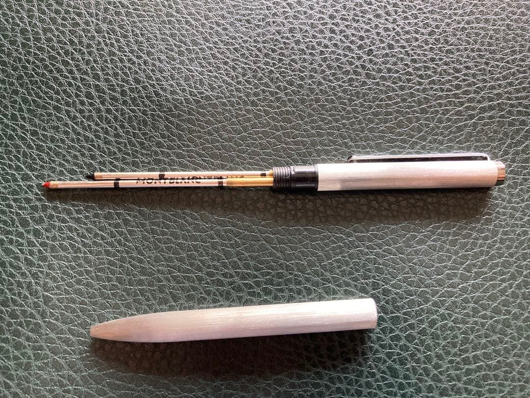 y*u様 MONTBLANCモンブラン ２色ボールペン 廃盤品シルバー 新品未使