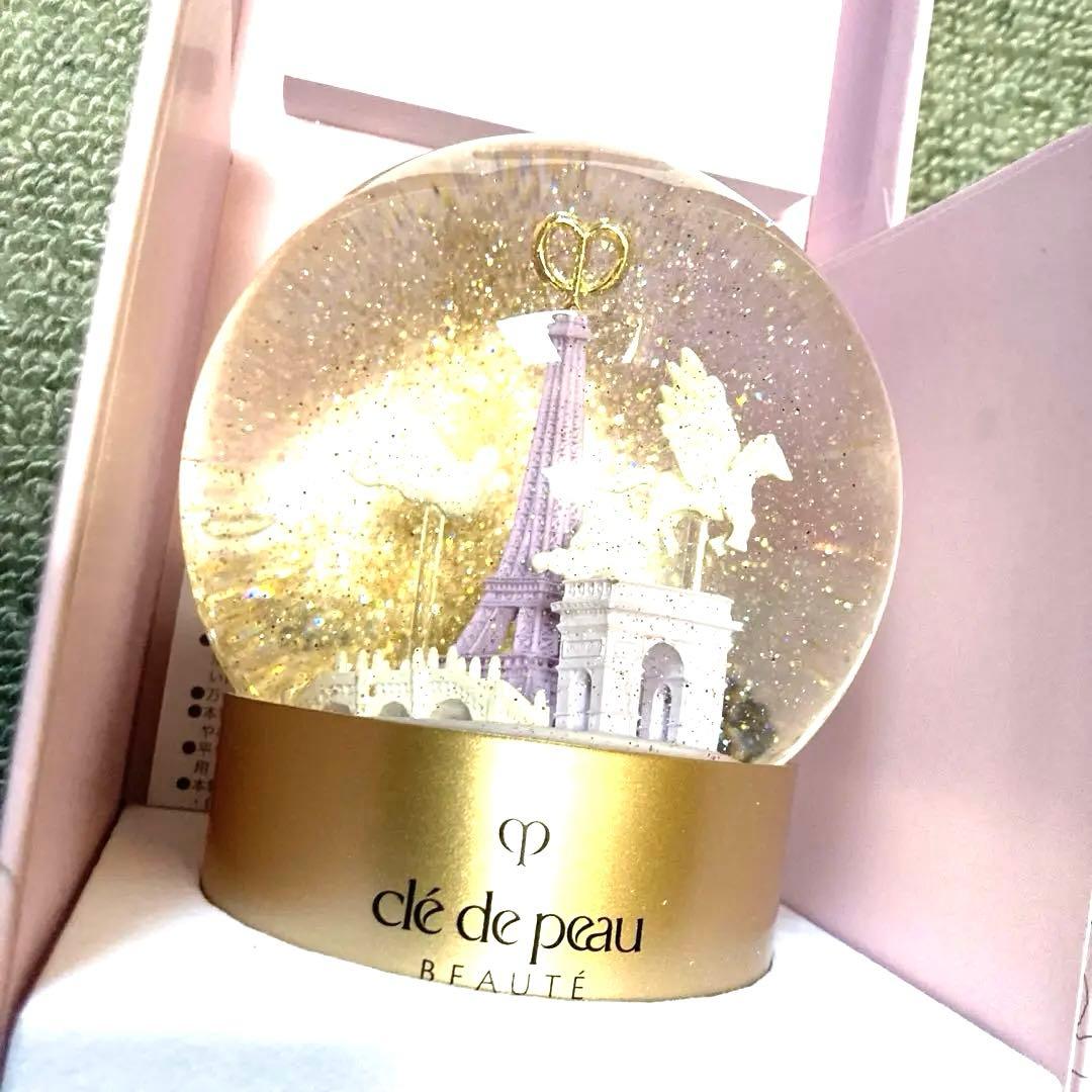 激レア　大人気クレドポーボーテ ホリデー 2024 ノベルティ スノードーム