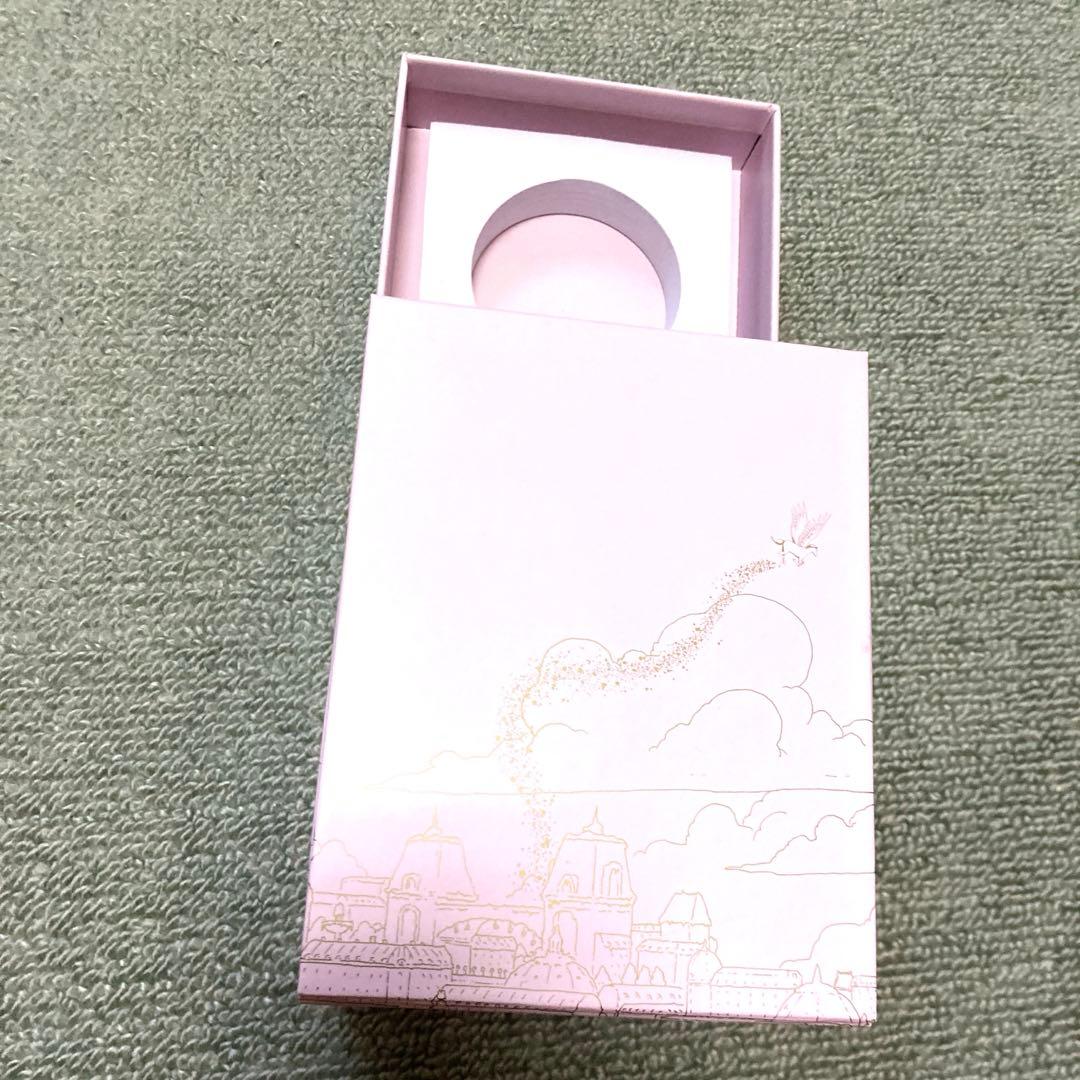 激レア　大人気クレドポーボーテ ホリデー 2024 ノベルティ スノードーム