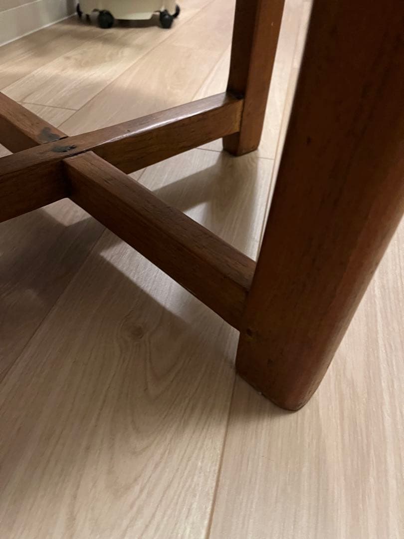 円形テーブル　約60cm 天然木