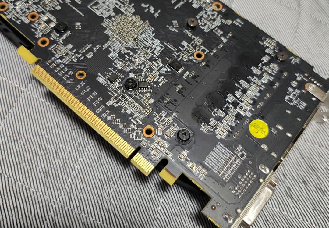 玄人志向 RX580 8GB RD-RX580-E8GB/OC/DF3