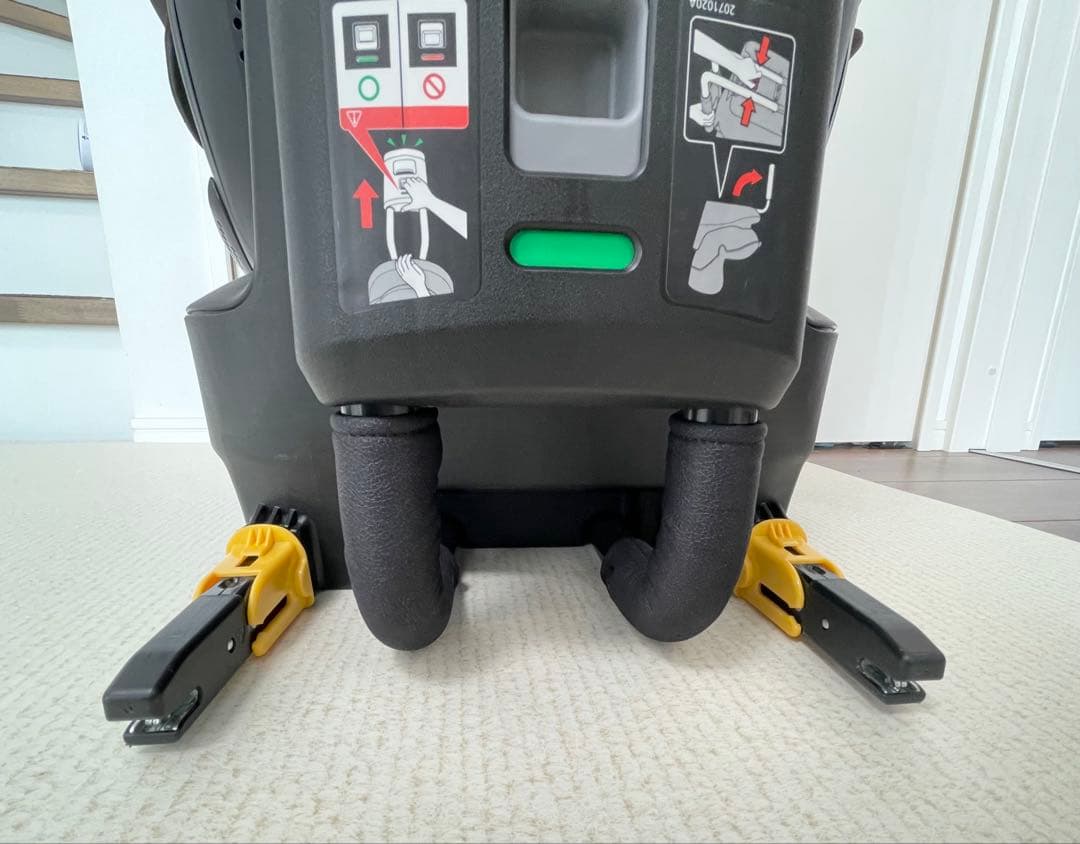 AILEBEBEエールベベ チャイルドシート クルット4iグランス ブラウン