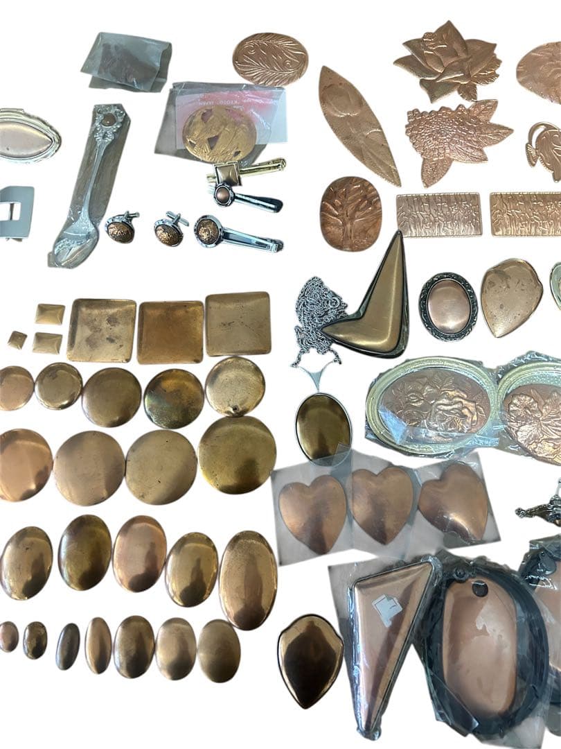 値下げ　七宝焼　新品材料118点焼いてあるもの32点　銀箔もあります　おまけ追加