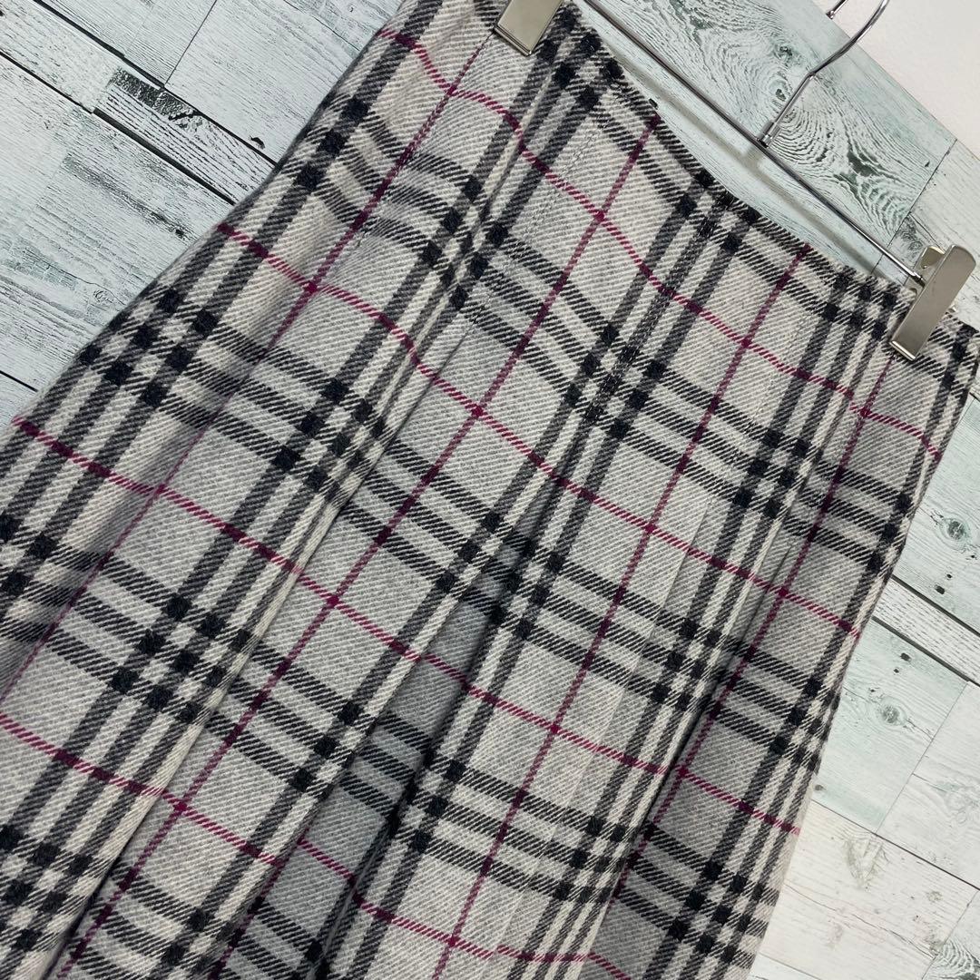 ☆未使用・タグ付☆バーバリーロンドン　ノバチェック柄タックスカート　アルパカ素材
