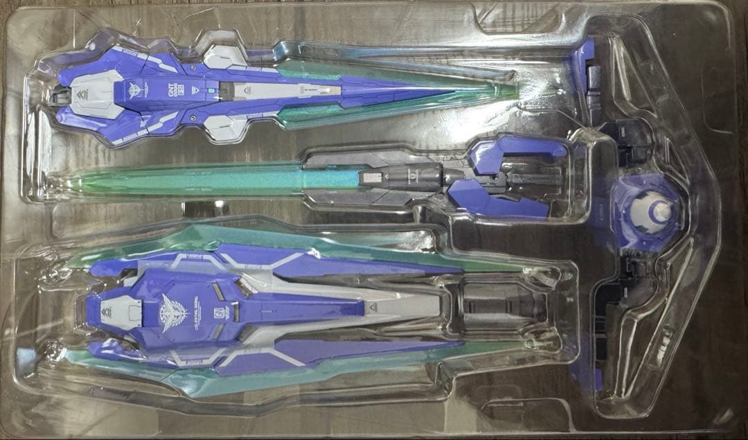 L BUILD メタルビルド　ダブルオークアンタフルセイバー