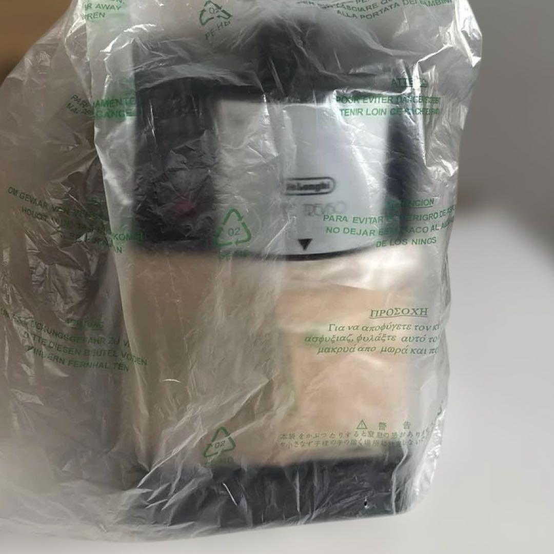 【未使用】デロンギ　エスプレッソ・カプチーノメーカー BAR14N