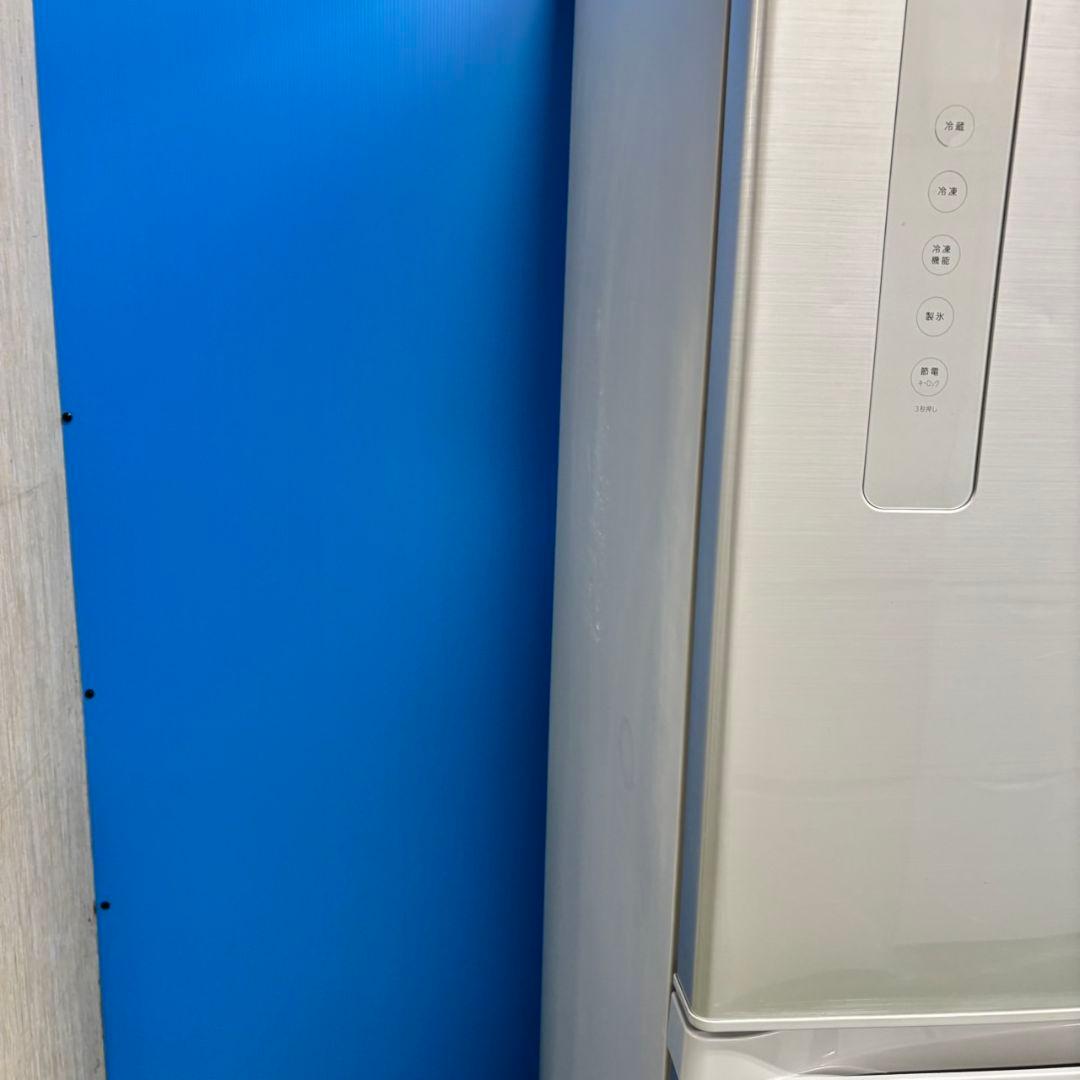 523 東芝 大型冷蔵庫 400L強 右開き 自動製氷 5ドア 大人気　シルバー