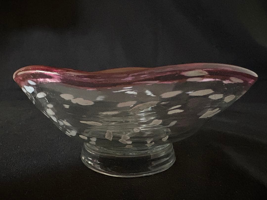 大正ガラス　和ガラス　ウランガラス 桃色縁　白雪模様