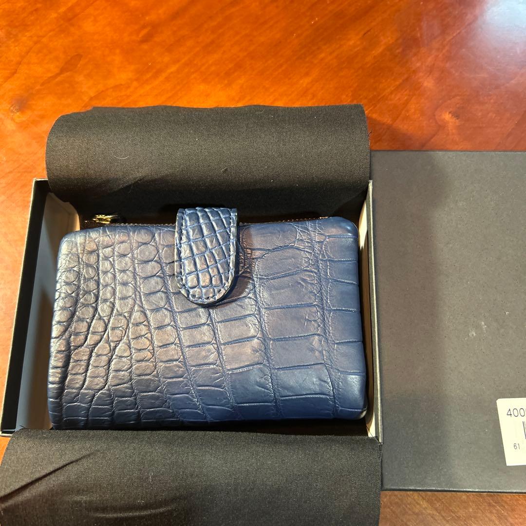 アルムコ、マットクロコダイル多機能2つ折り財布、ネイビー、未使用。