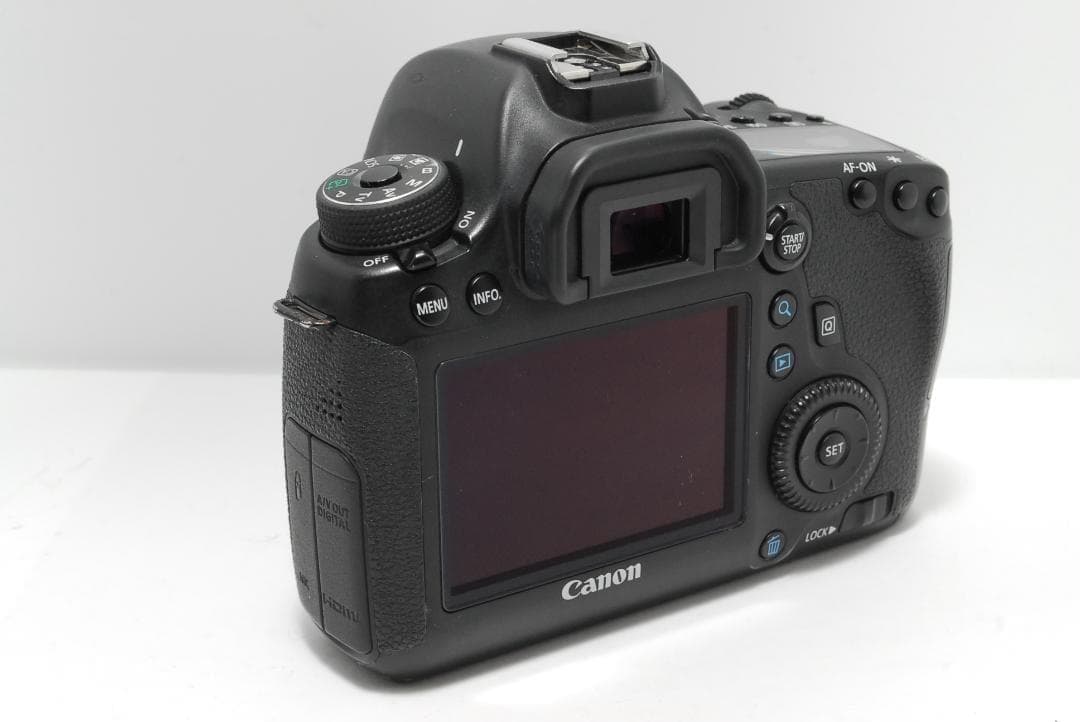 【フルサイズモデル】Canon 6D　WiFi搭載　高速AF　スマホ転送