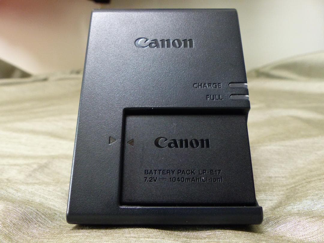 【美品】Canon EOS R100 RF-S 18-45mmキット お買い得品