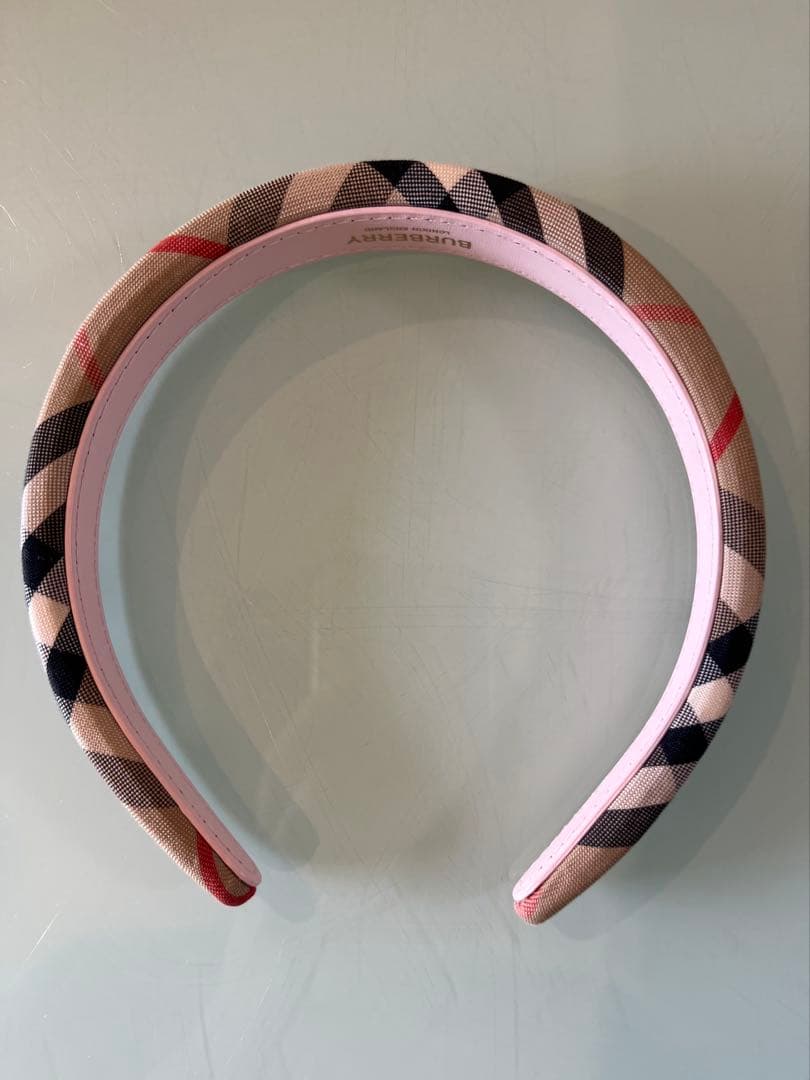 美品　Burberry バーバリー　カチューシャ