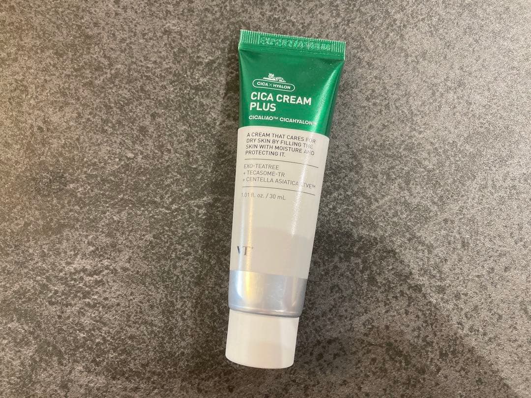 最終価格 TOM FORD トムフォード フェイスブラシ 05