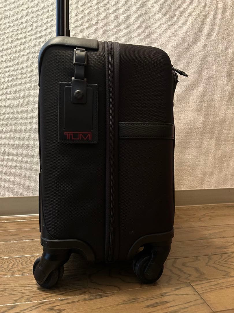 TUMI ブラック キャリーケース 小型