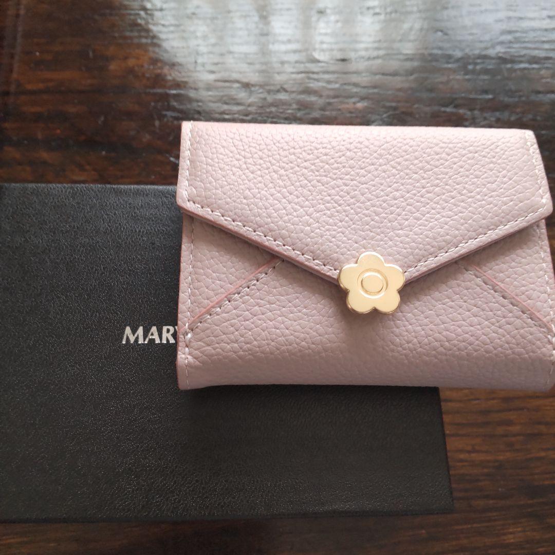 新品 未使用 マリークワント シーリングデイジー レター 三つ折財布