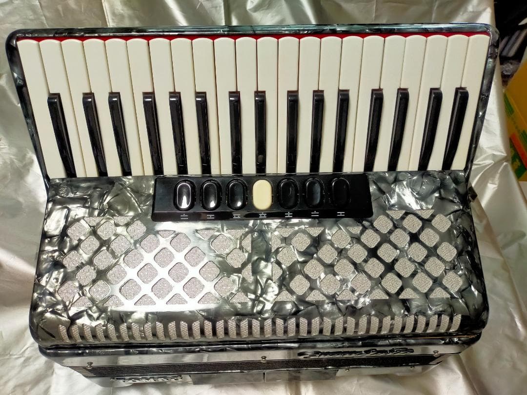トンボアコーディオン　 Grandaile GT-96（37鍵・96ベース）
