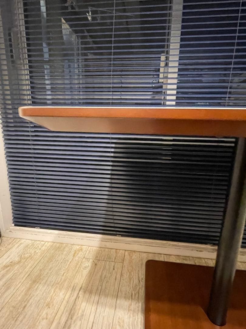 美品　カリモク60 カフェテーブル