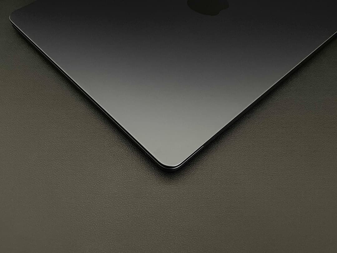 【美品】MacBook Air （M2, 2022）13.6㌅ 512GB 綺麗