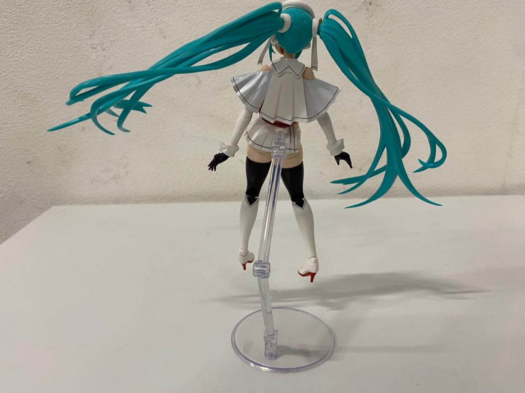 ID8731: 4体セット 初音ミク レーシングミク フィギュア 2023