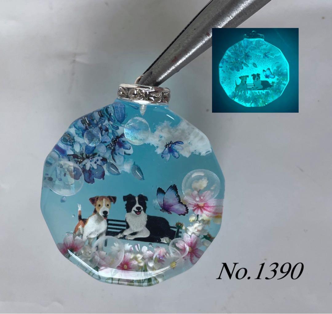 夕夏/レジン/紅葉と子犬達　蓄光　オルゴナイトネックレス