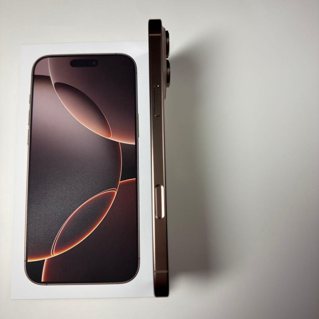 iPhone 16 Pro Max 256GB デザートチタニウム