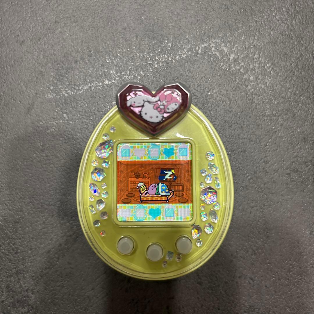 たまごっち　ピース　イエロー　サンリオ