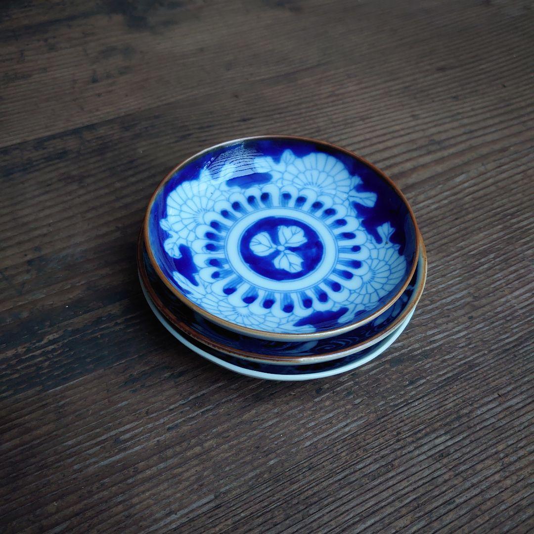 【ご成約】三田青磁 陽刻 花蝶文 八角小皿 と 骨董の器 おまとめ