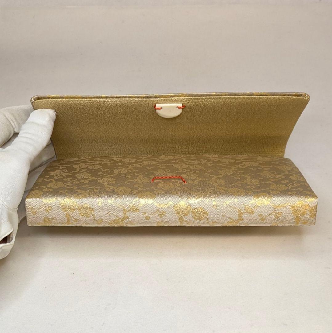 【フォロー割・新品】 和装　クラッチバッグ　西陣織　本金　正絹　金襴　梅　蝶