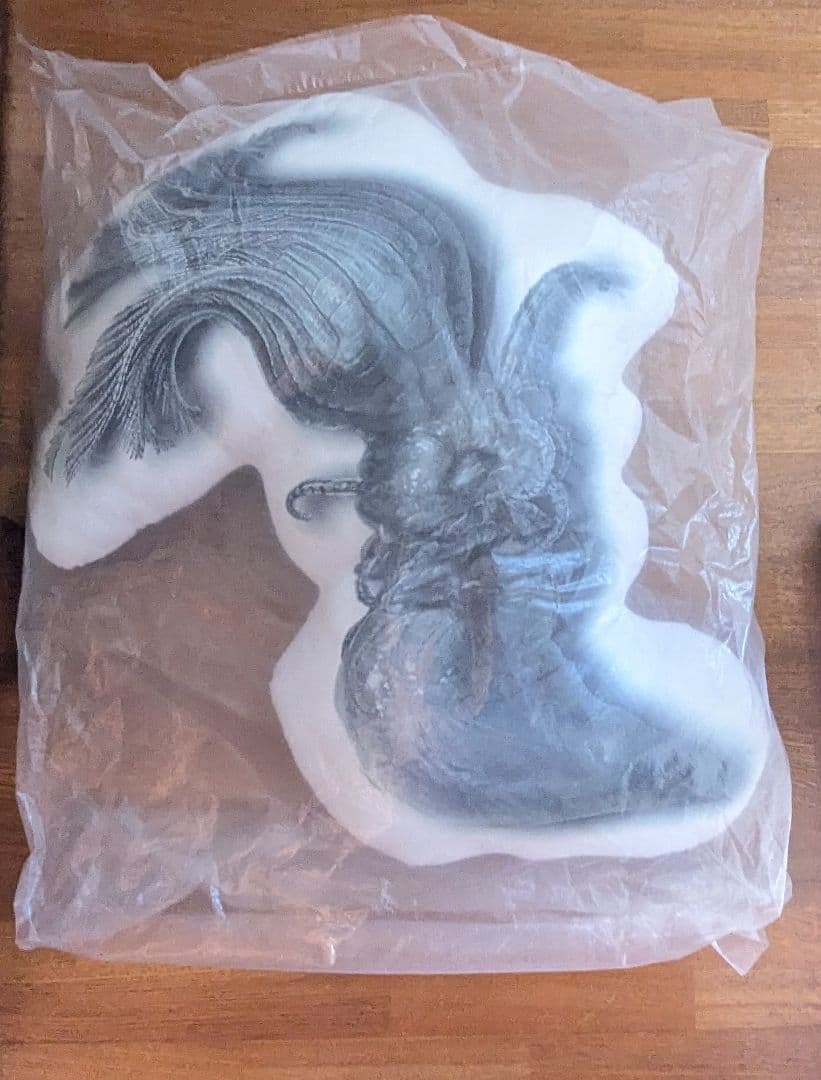 限定　Bloodborne ゴースの寄生虫　クッション　抱き枕　ぬいぐるみ