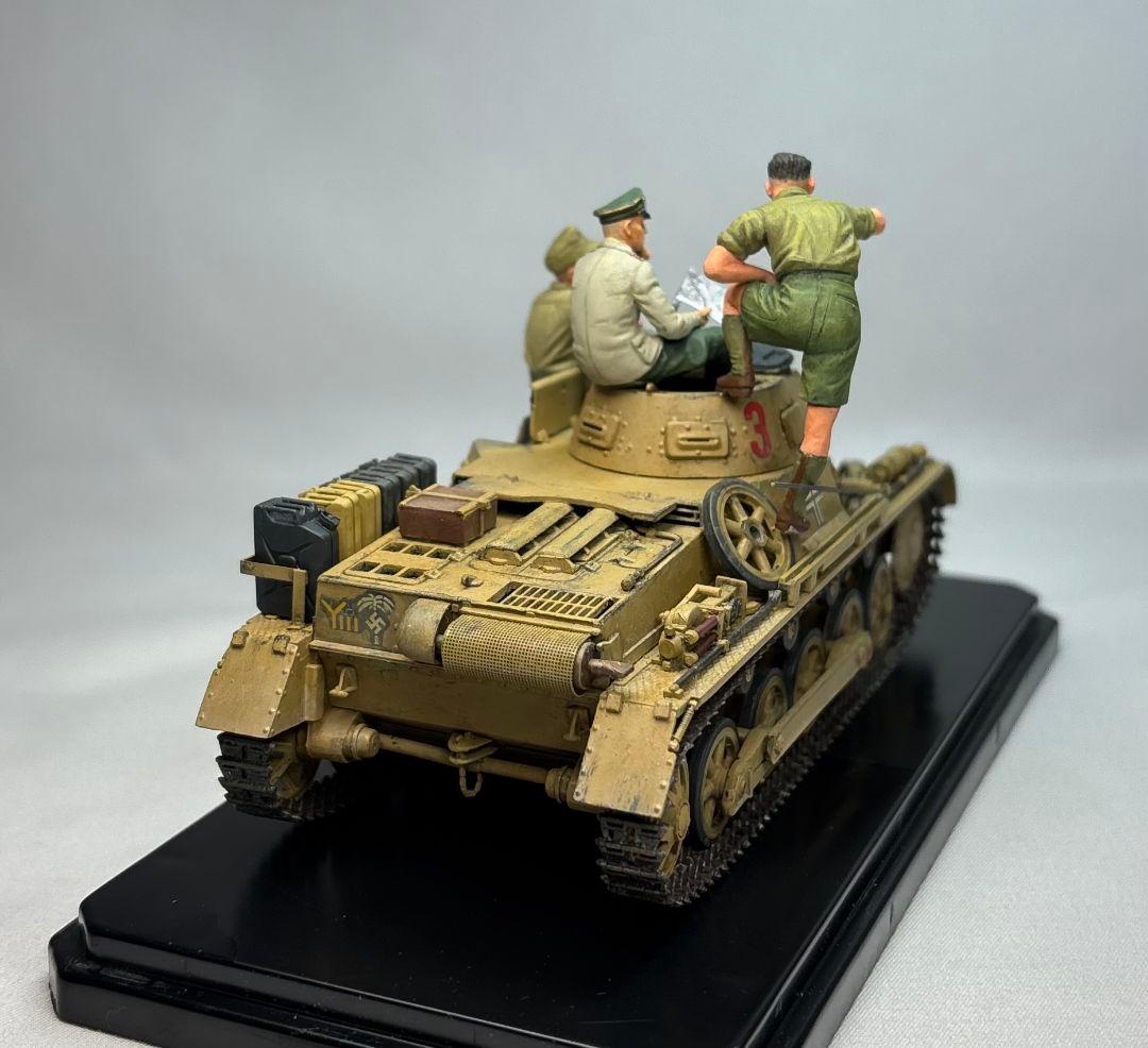 【完成品】ズベズダ 1/35 ドイツ Ⅰ号戦車 B型 フィギュア3体セット