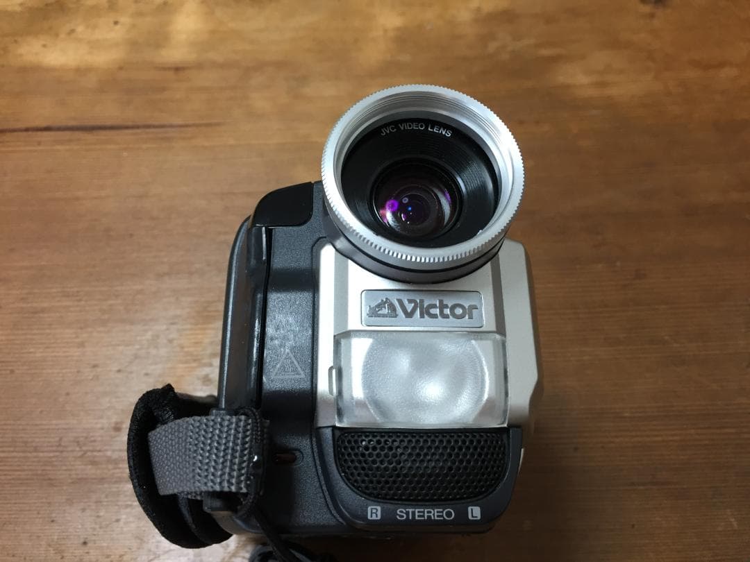 美品 撮影再生ダビングOK　VICTOR　GR-DVA10　付属品有　液晶大画面