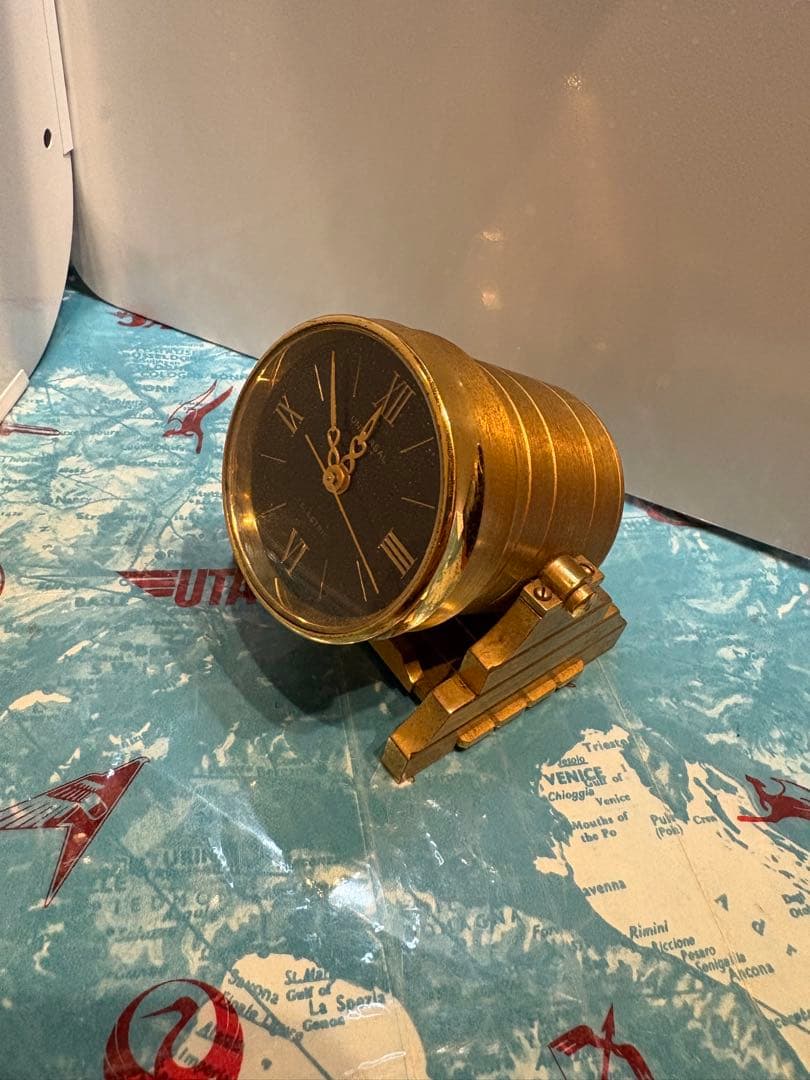 ユニバーサルジュネーブ　電磁置き時計