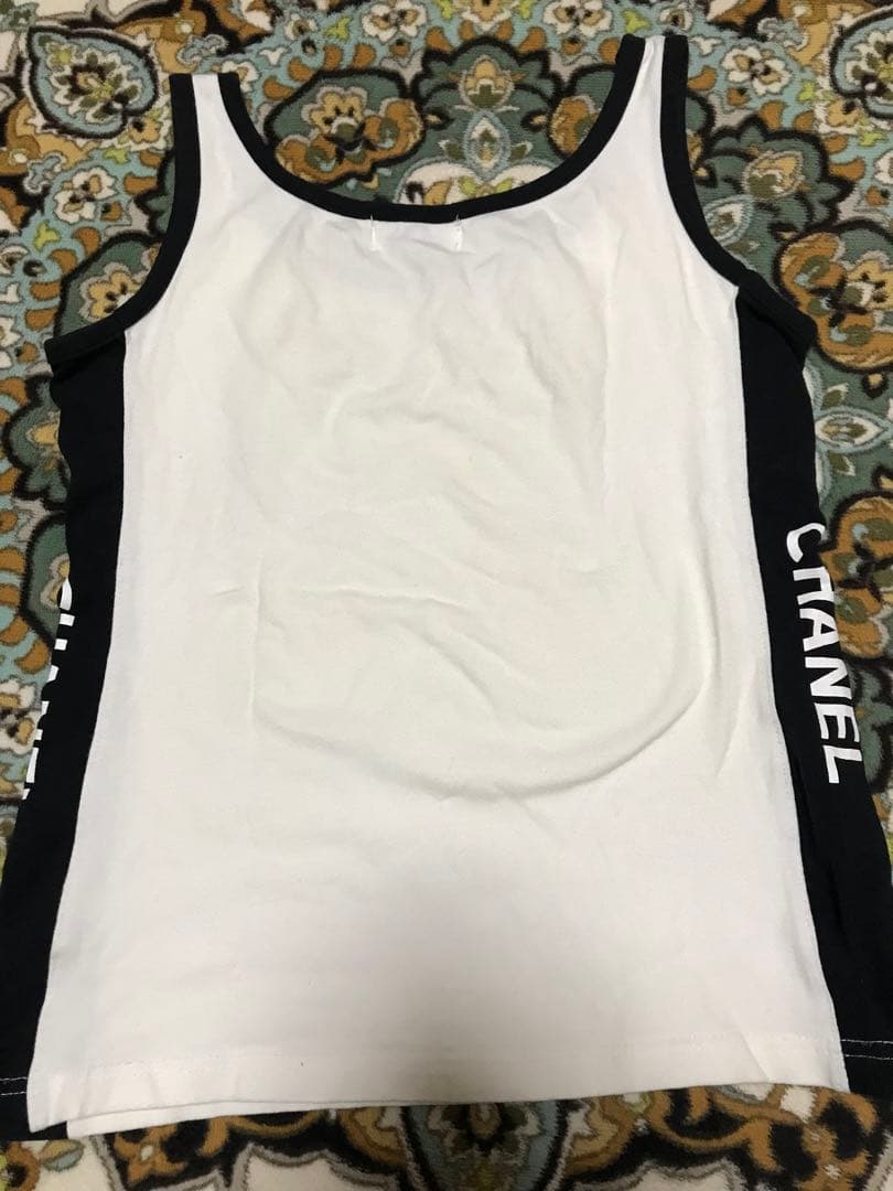 ★シャネル　タンクトップ　ノースリーブ★