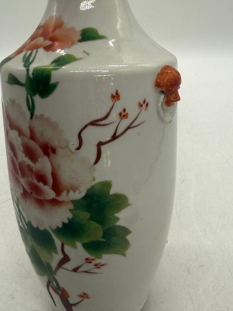 中国　清時代　粉彩　牡丹紋獅子耳瓶　天津興隆出品　送料込み251015